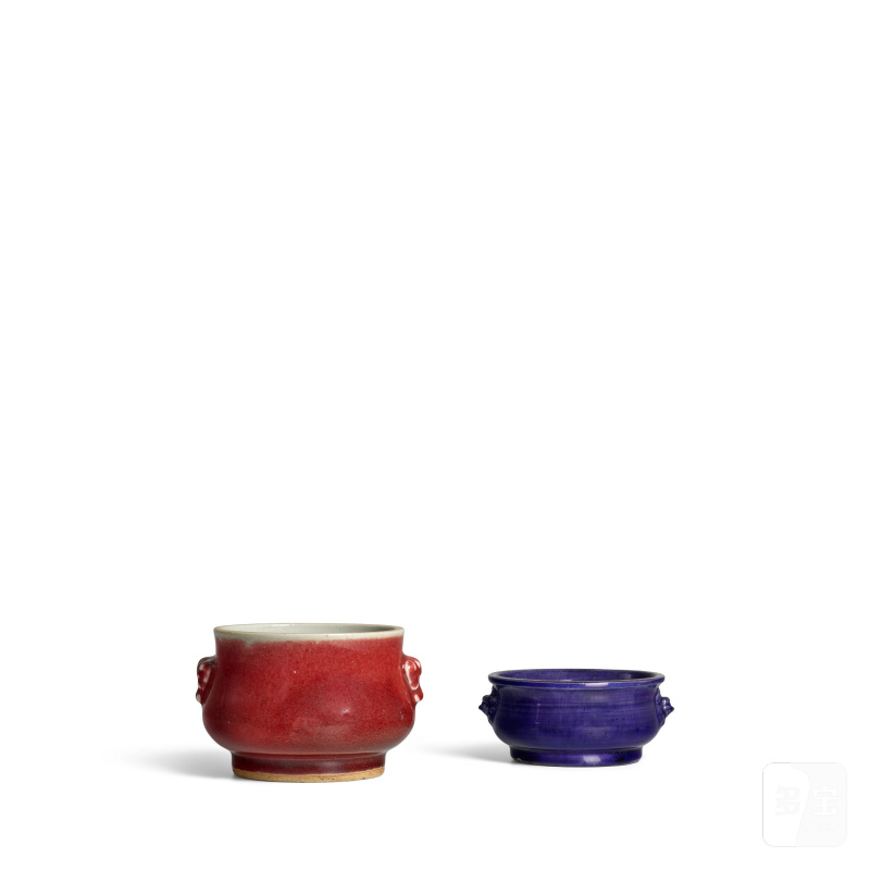 十八世紀 紅釉香爐及茄皮紫釉香爐一組兩件 | A COPPER-RED-GLAZED CENSER AND AN AUBERGINE-GLAZED CENSER